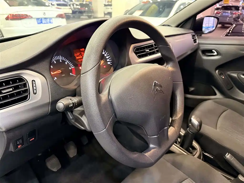 Citroen Elysee — миниатюра 18