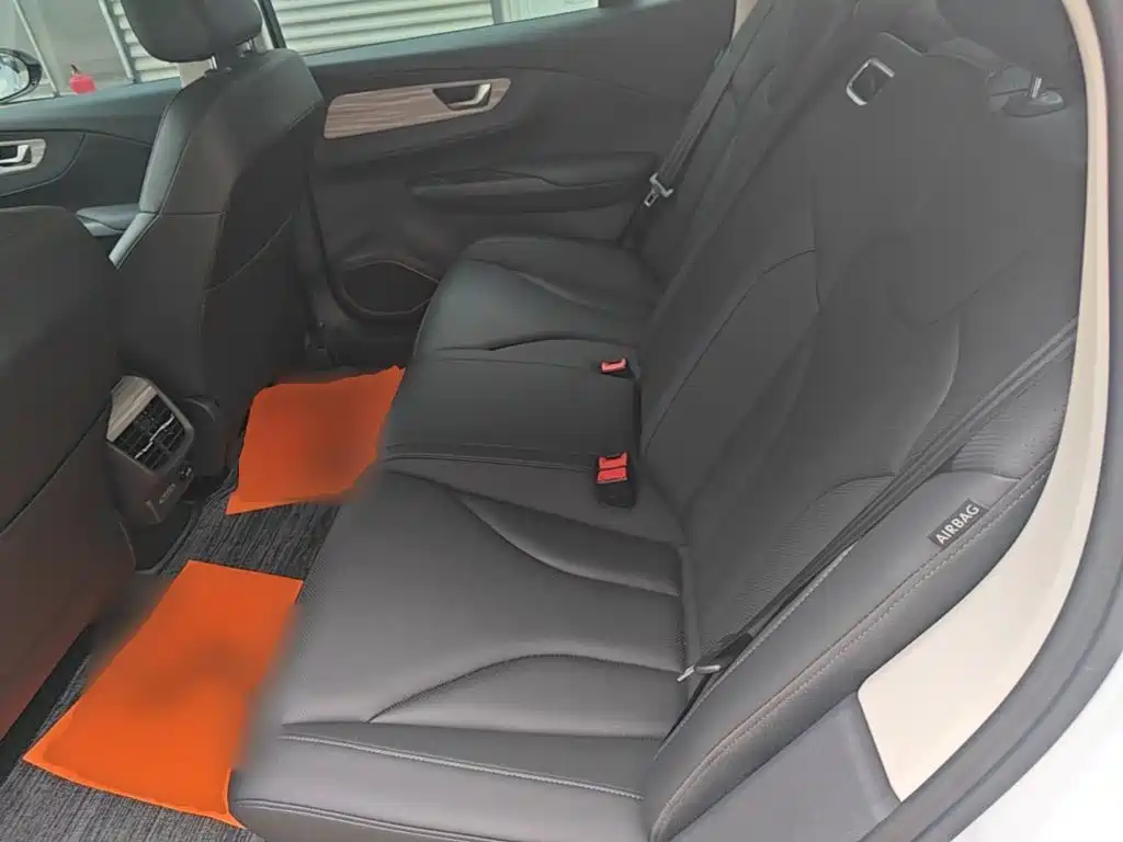 Hongqi Hongqi E-QM5 — миниатюра 17