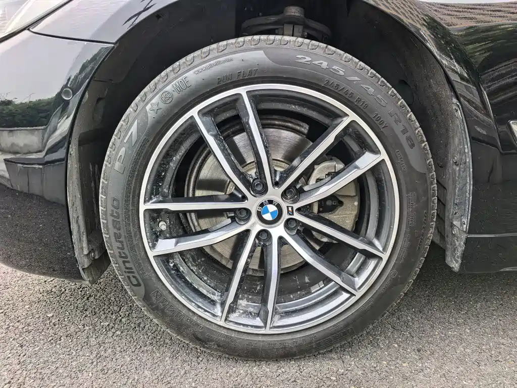 BMW 5 Series — миниатюра 16