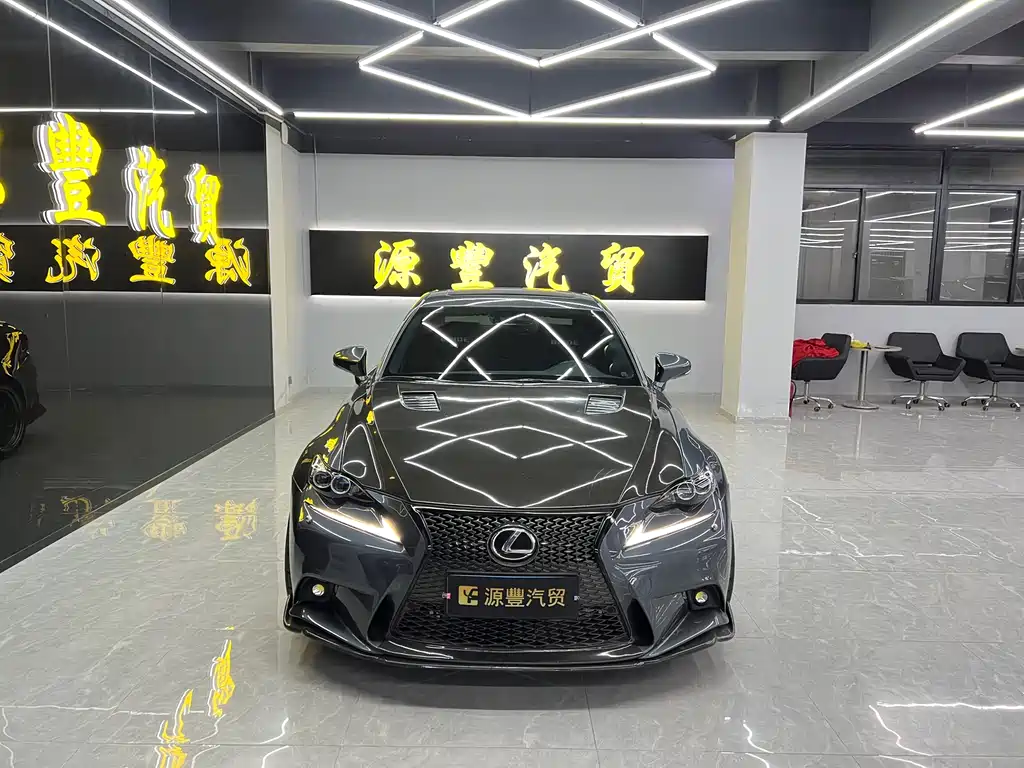 Lexus IS 2015 200t F SPORT