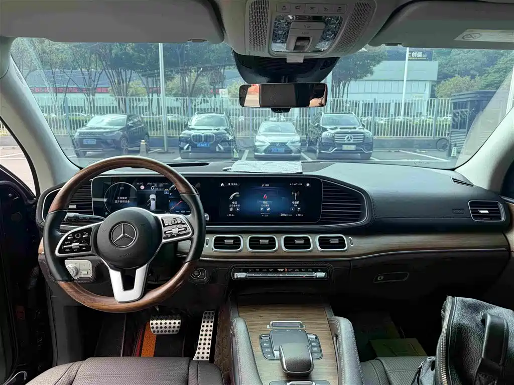 Mercedes-Benz GLS — миниатюра 6