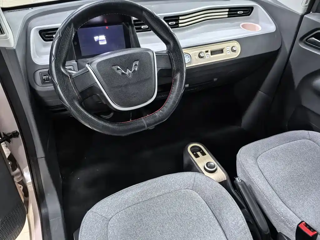 Wuling MINIEV — миниатюра 8