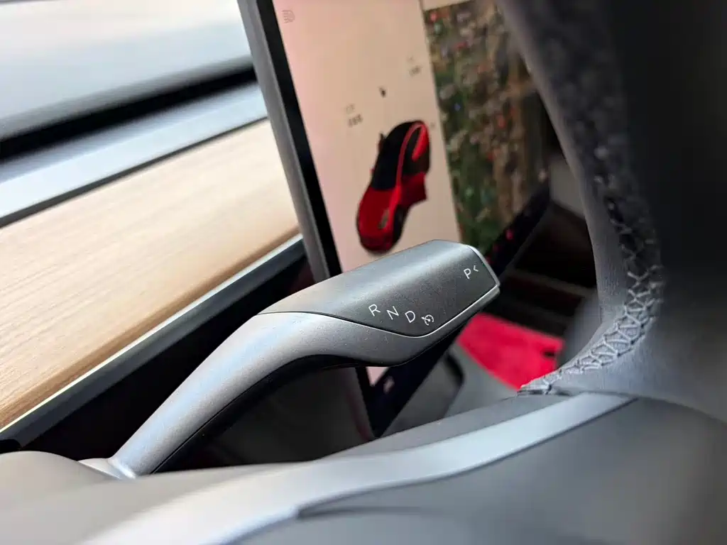 Tesla Model 3 — миниатюра 19