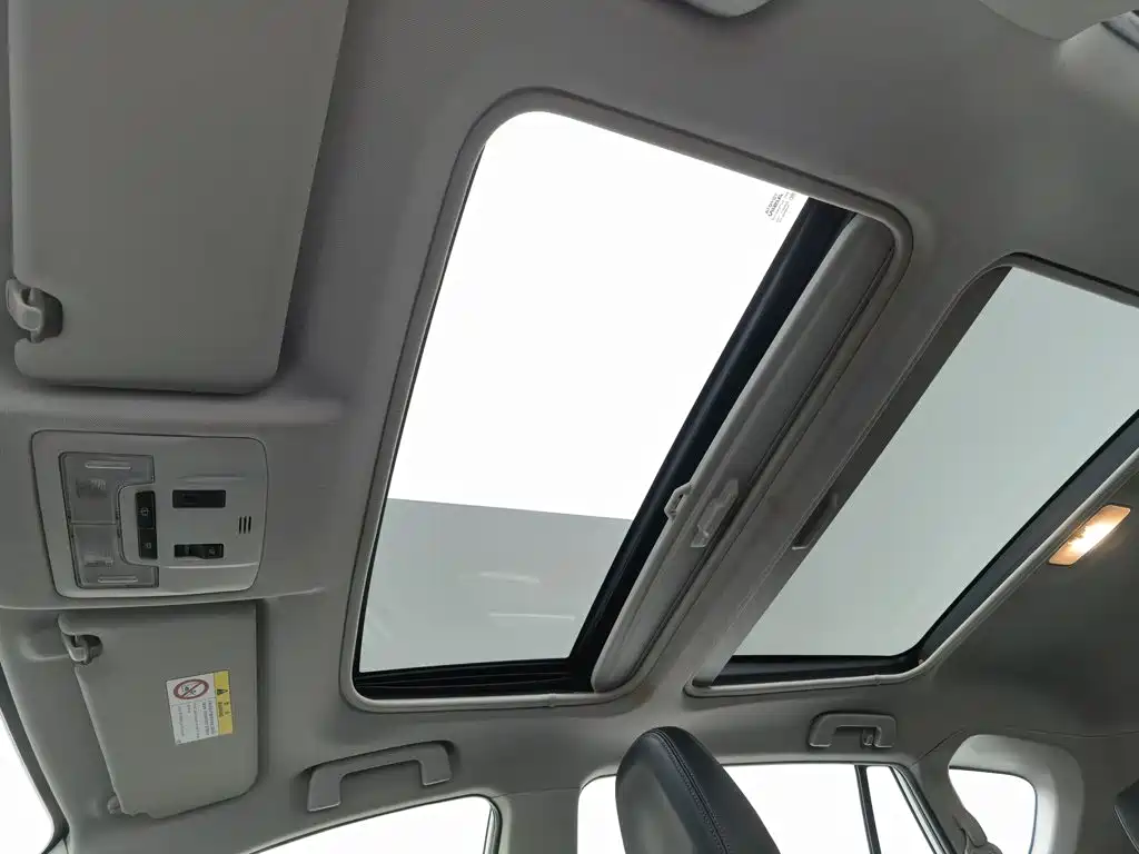 Toyota RAV4 — миниатюра 14