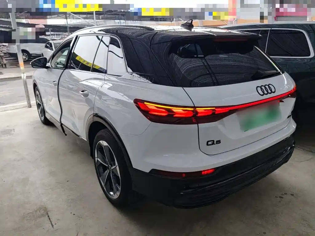 Audi Q5 e-tron — миниатюра 5