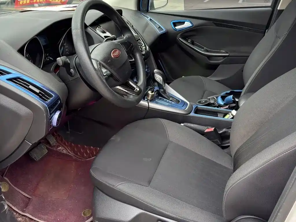 Ford Focus — миниатюра 7