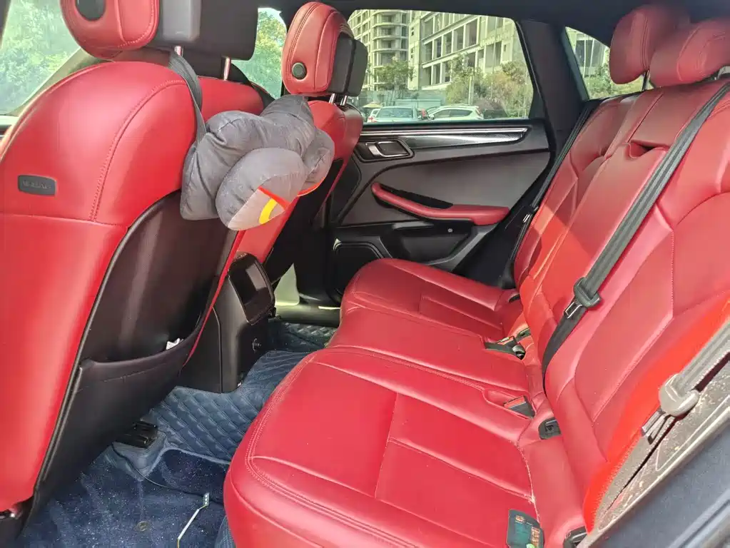 Porsche Macan — миниатюра 8