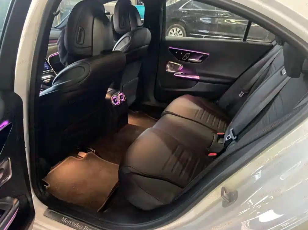 Mercedes-Benz C-Class — миниатюра 4