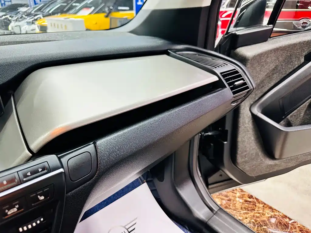 BMW i3 (Import) — миниатюра 40