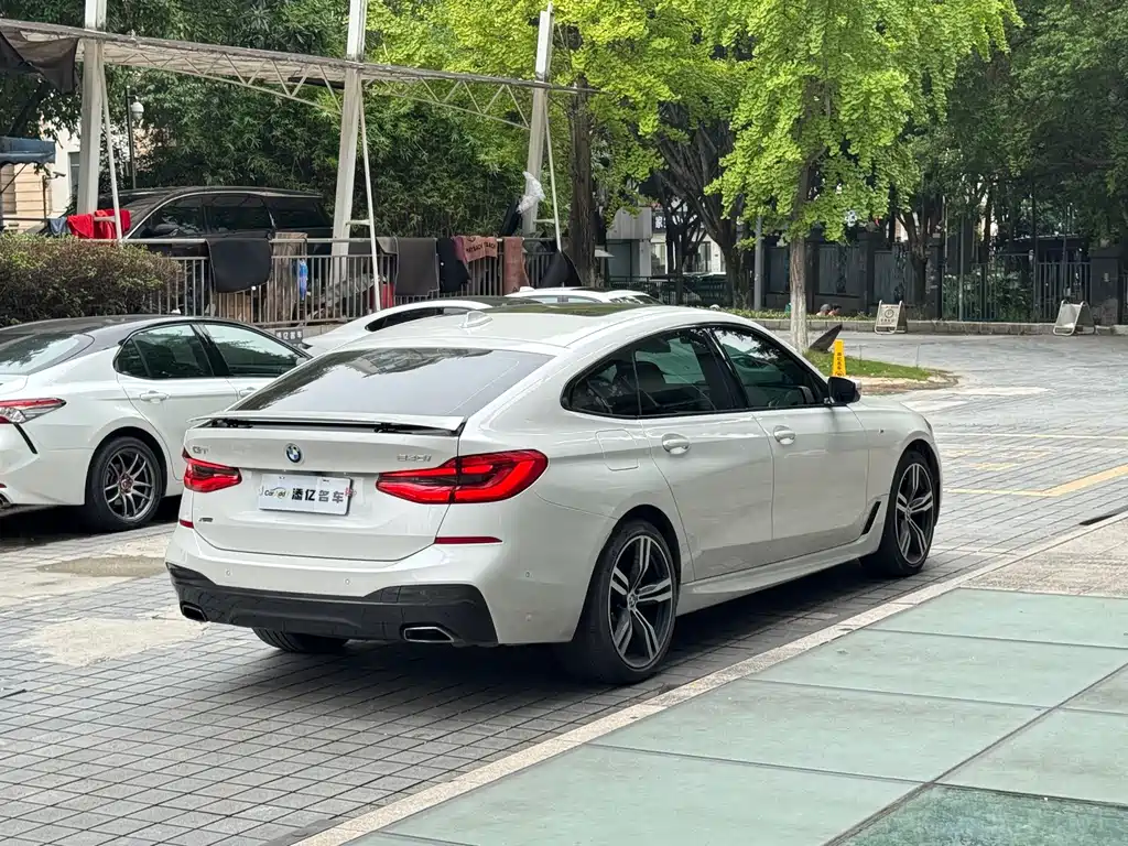 BMW 6 Series GT — миниатюра 6