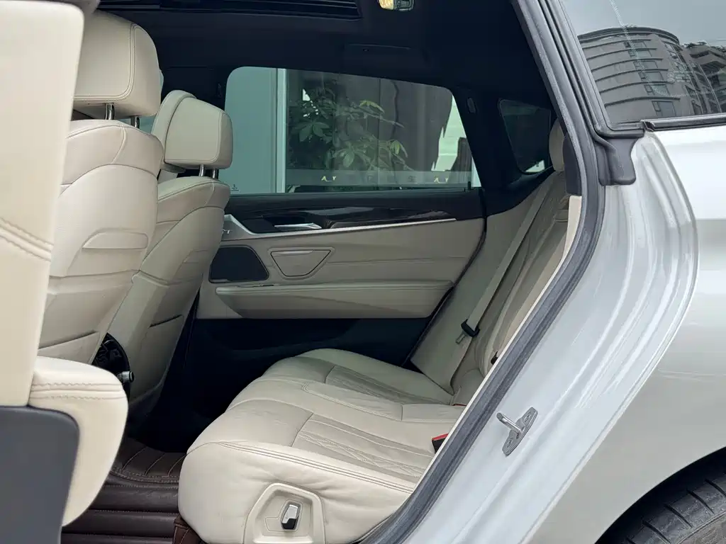 BMW 6 Series GT — миниатюра 13