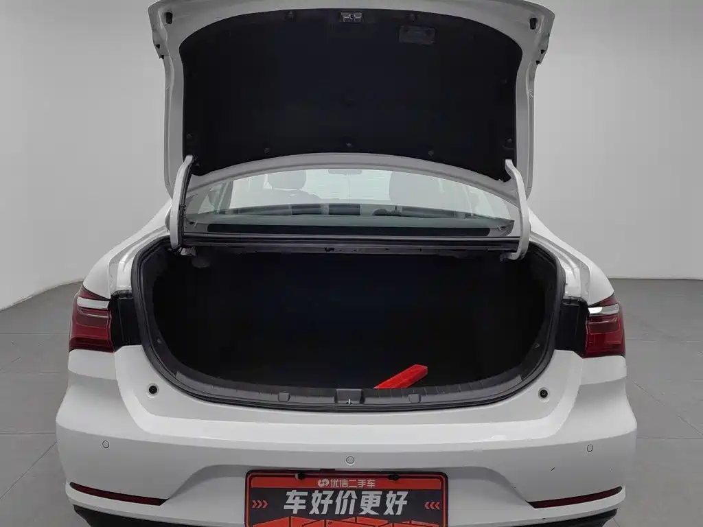 BYD Qin — миниатюра 16