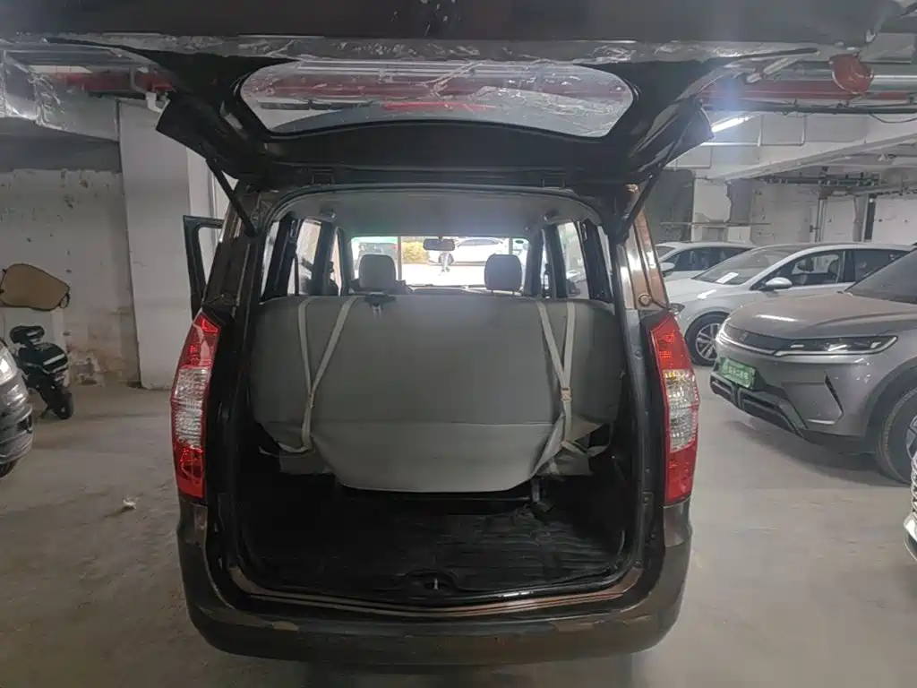 Wuling Hongguang — миниатюра 15