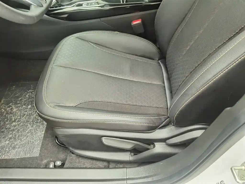 Buick Verano — миниатюра 20