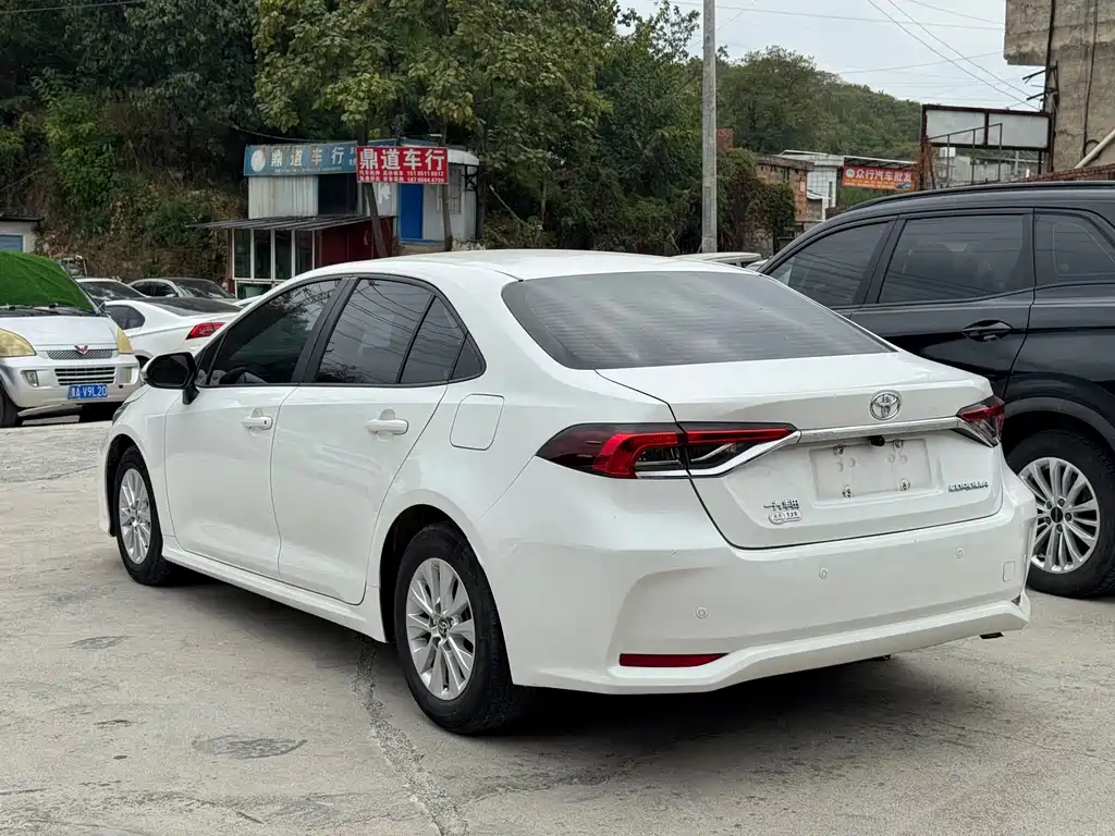Toyota Corolla — миниатюра 11