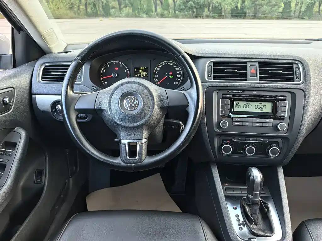 Volkswagen Sagitar — миниатюра 14