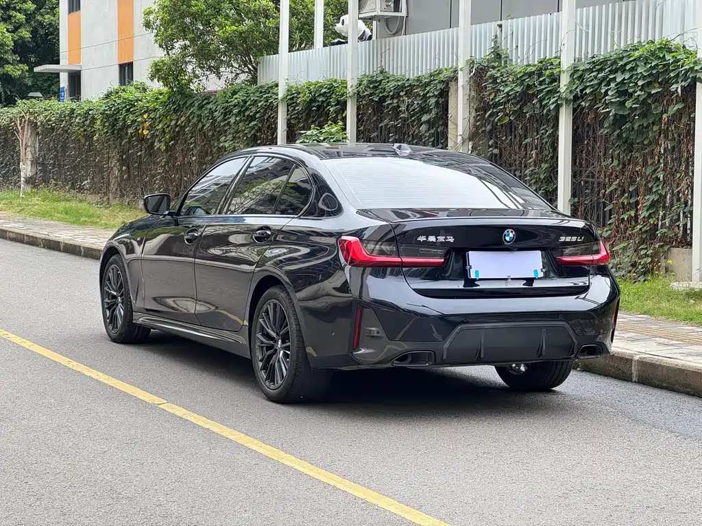 BMW 3 Series 3 2023 325Li M Sport