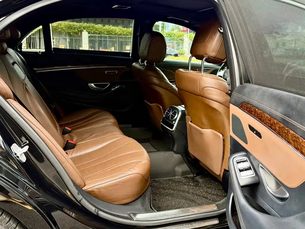 Mercedes-Benz S-Class — миниатюра 13