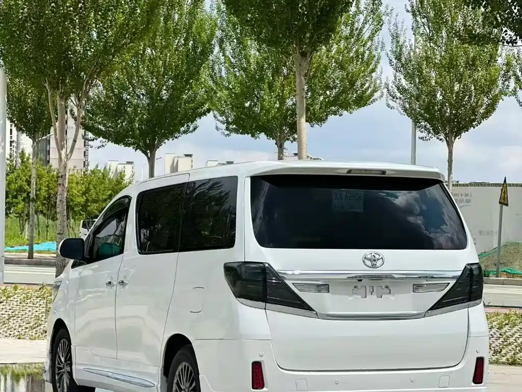 Toyota Alphard 2012 3.5L Luxury