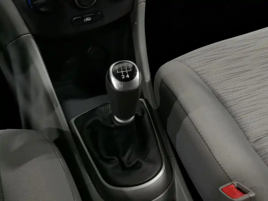 Hyundai Verna — миниатюра 13