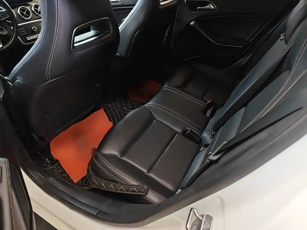 Mercedes-Benz GLA — миниатюра 17