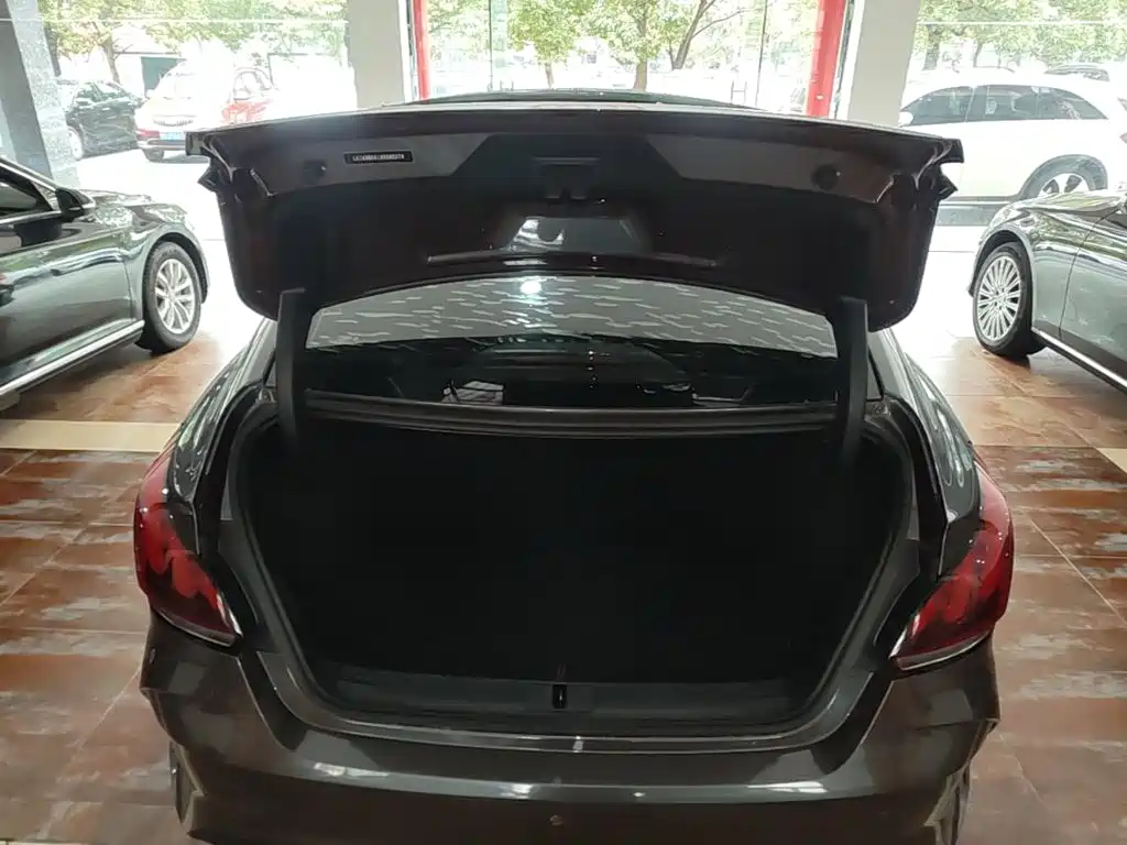 MG MG5 — миниатюра 19