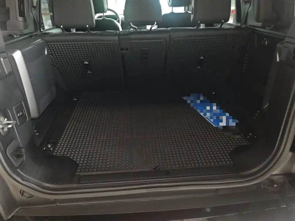 Land Rover Defender — миниатюра 19