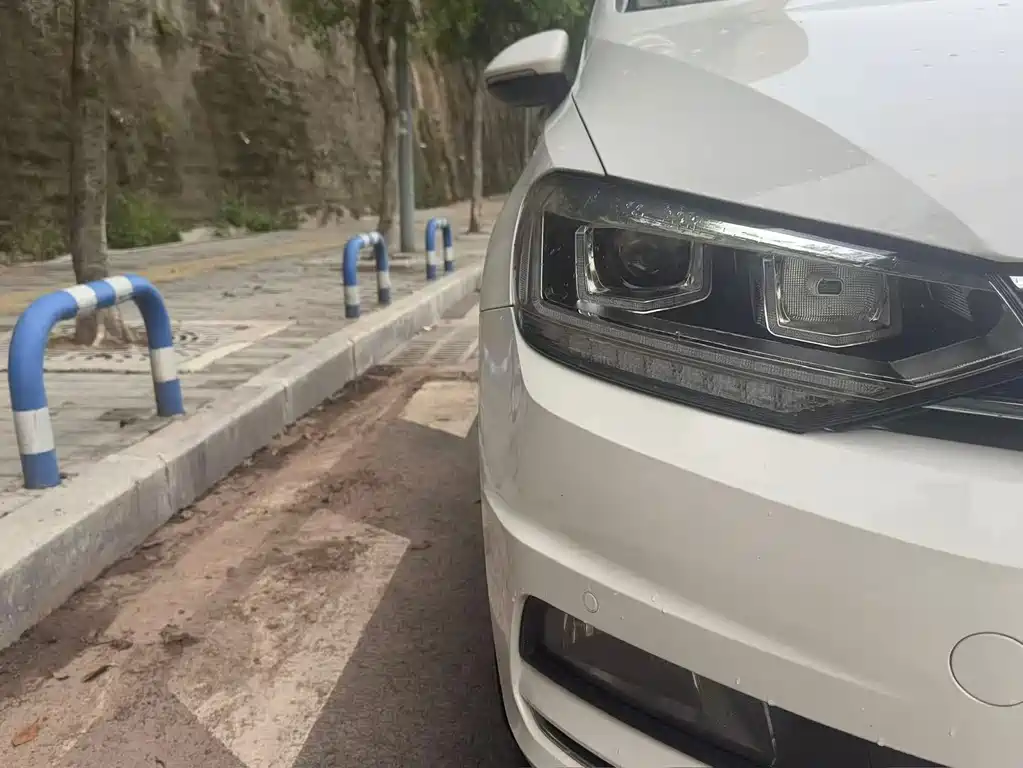 Volkswagen Touran — миниатюра 15