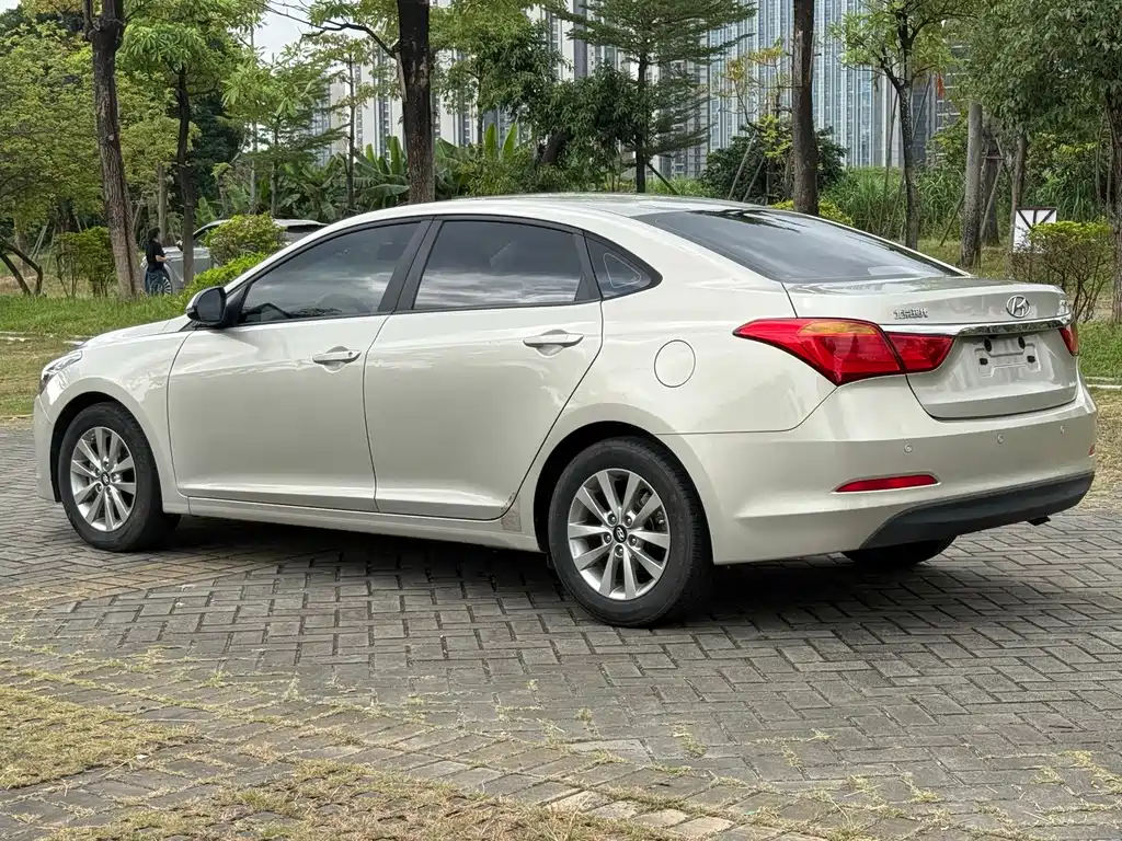 Hyundai Mistra — миниатюра 12
