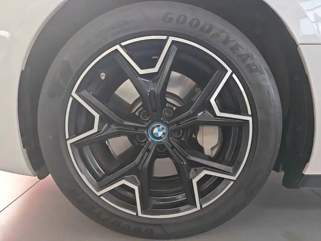 BMW i3 — миниатюра 23