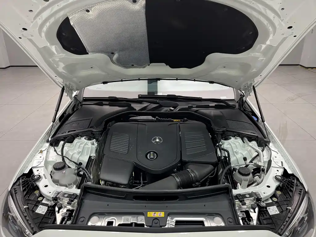 Mercedes-Benz C-Class — миниатюра 14