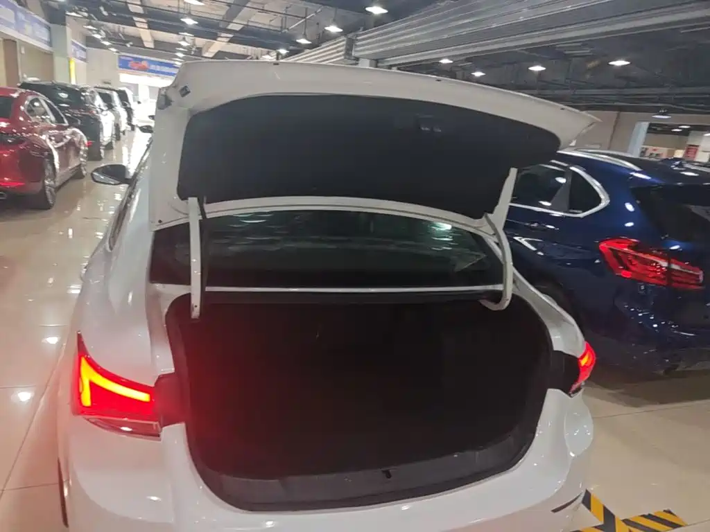 Buick Excelle — миниатюра 19
