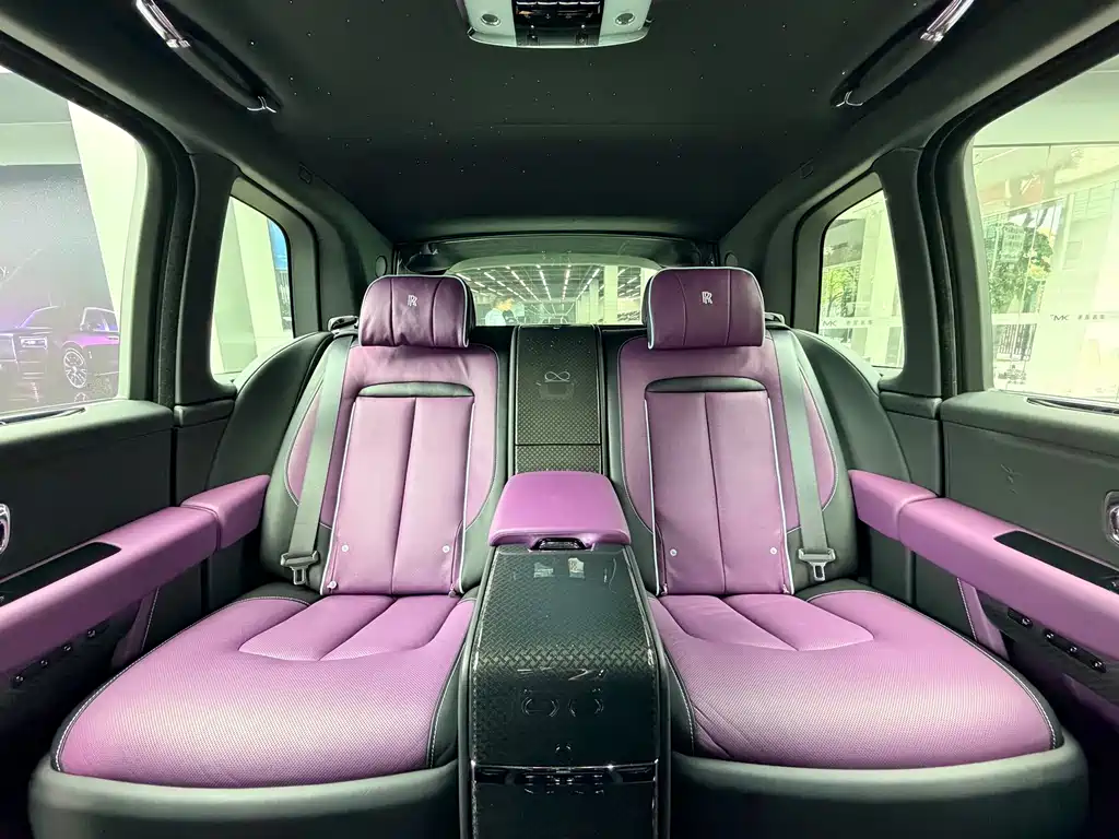 Rolls-Royce Cullinan — миниатюра 8