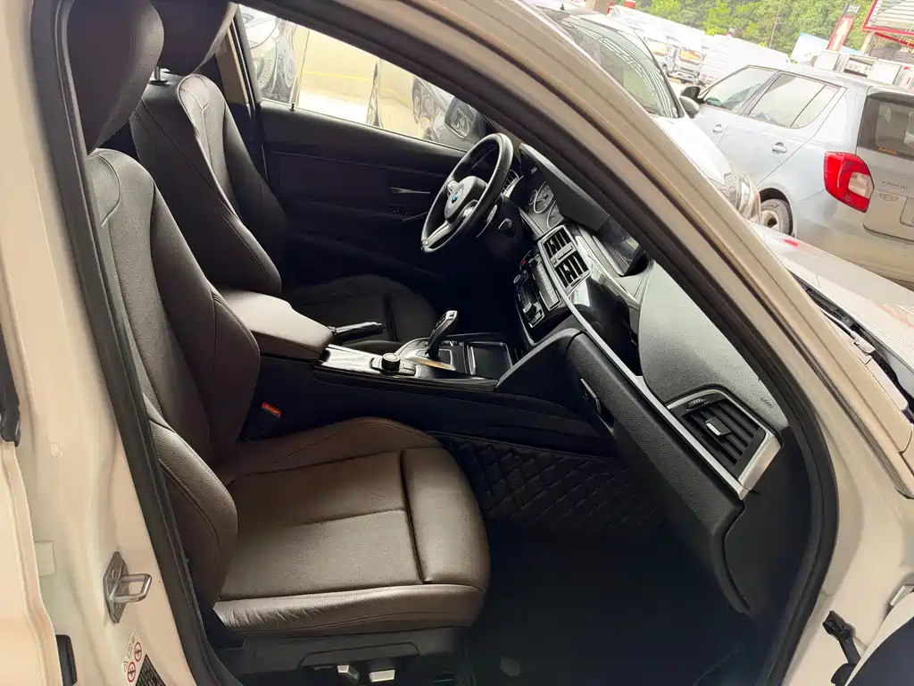 BMW 3 Series — миниатюра 27