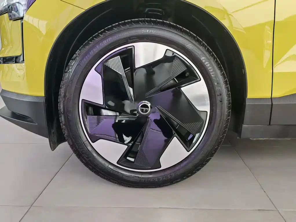 Volvo EX30 — миниатюра 7