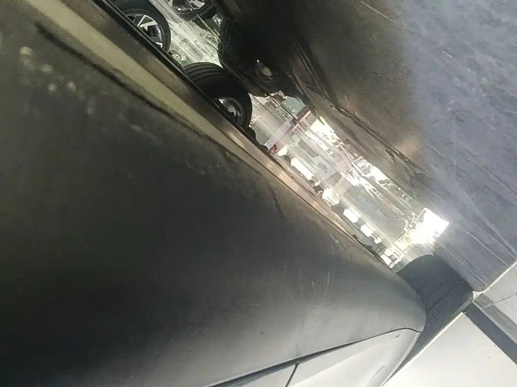 Tesla Model Y — миниатюра 22