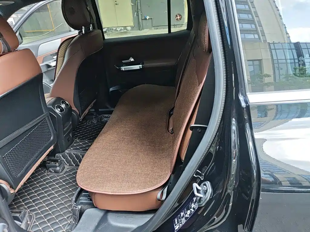 Mercedes-Benz GLB — миниатюра 13