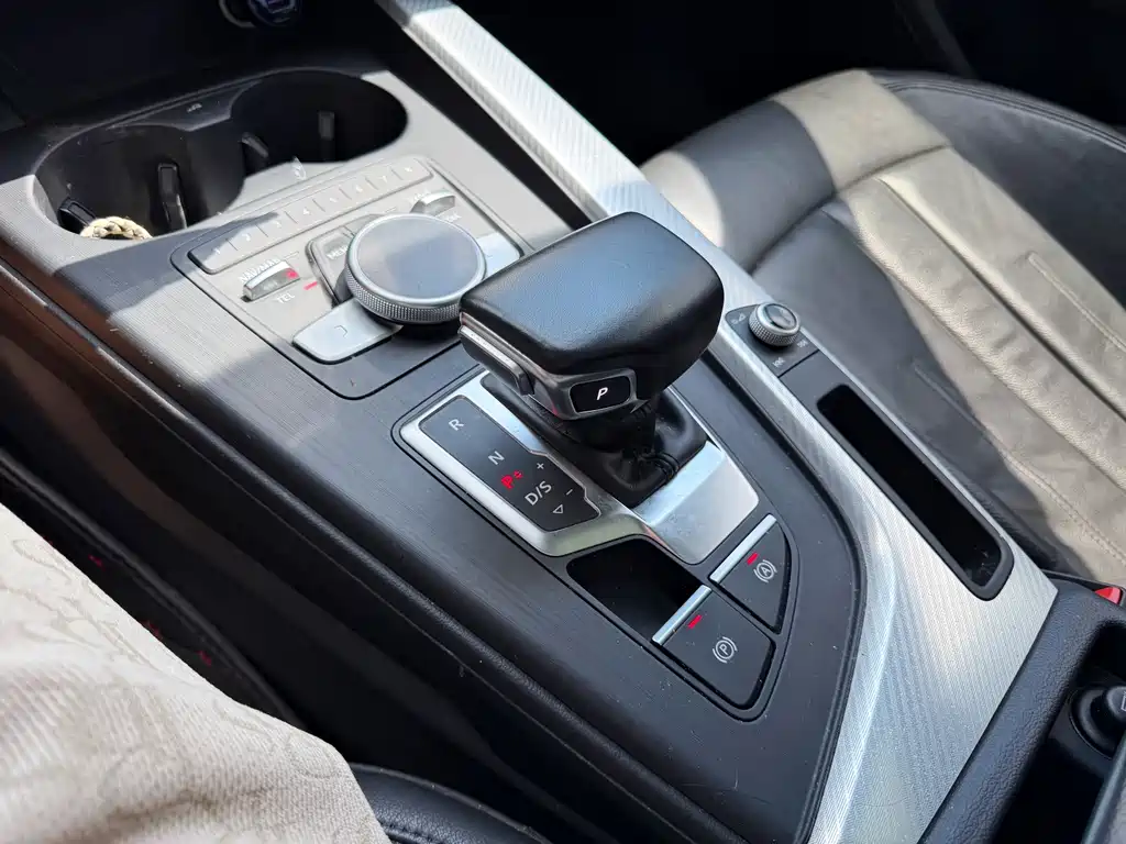 Audi A4L — миниатюра 18