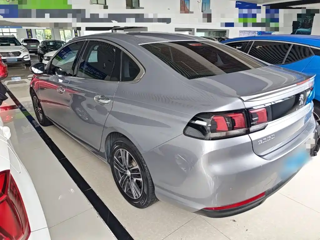 Peugeot 308 — миниатюра 5