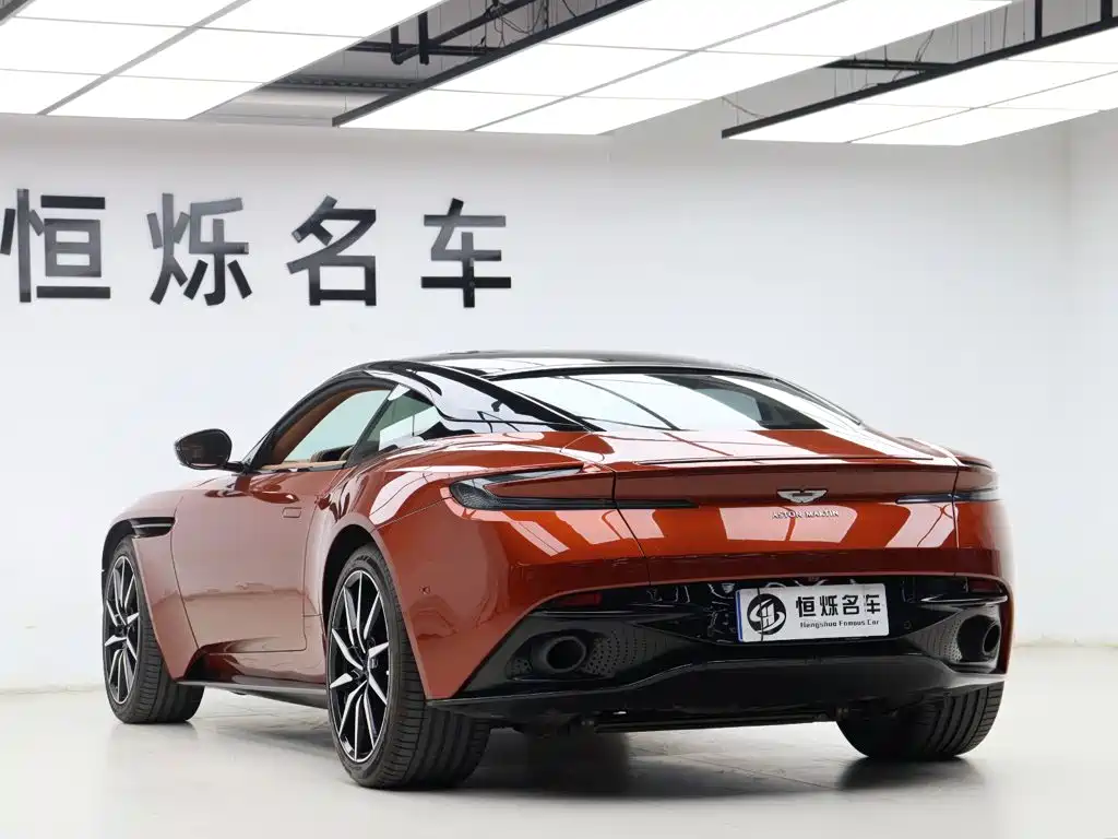 Aston Martin DB11 — миниатюра 21