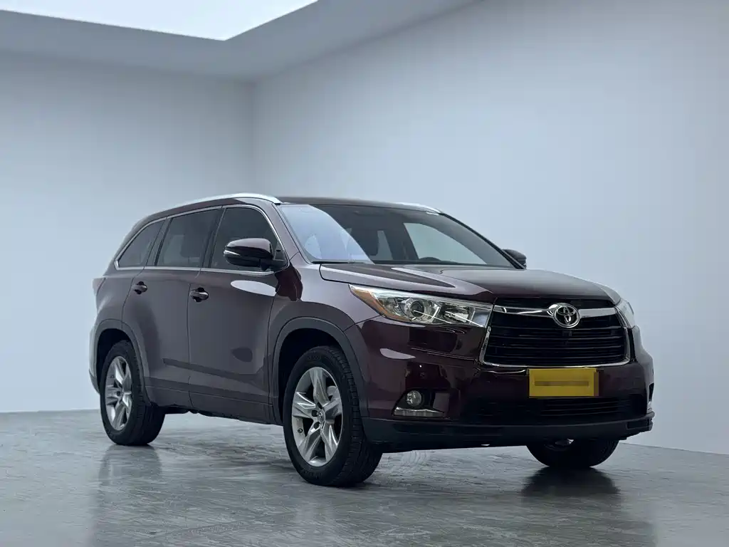 TOYOTA HIGHLANDER