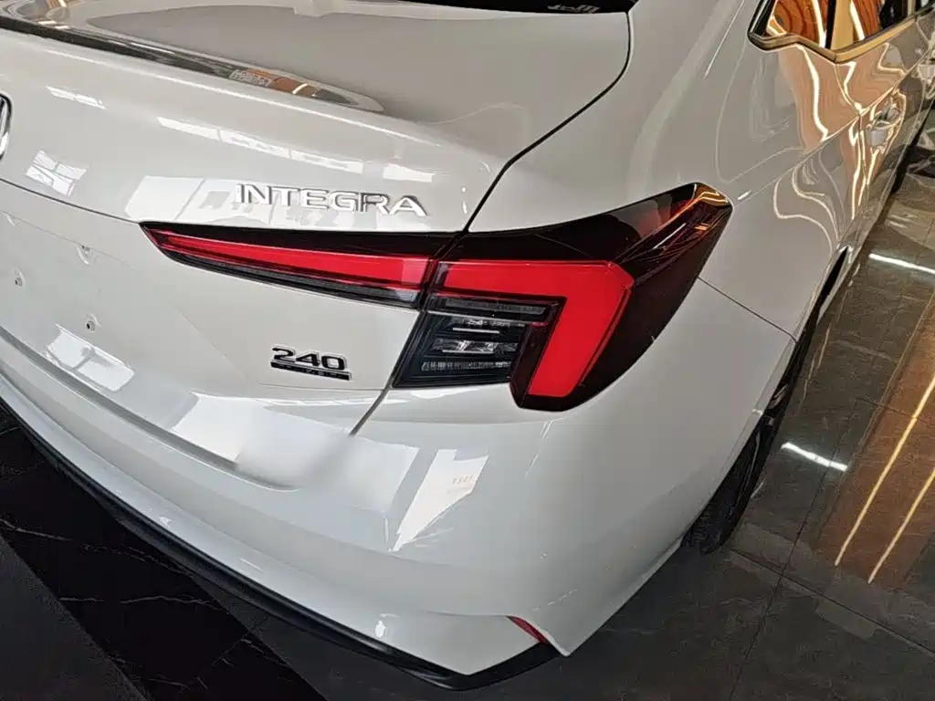 Honda Integra — миниатюра 8