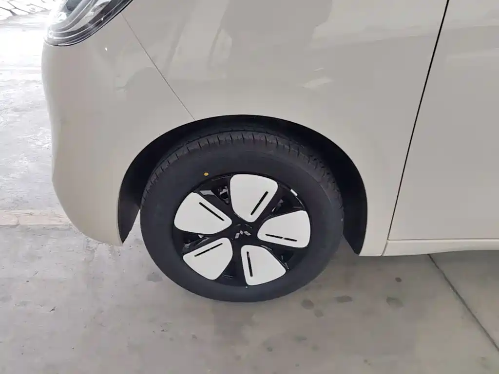 Wuling MINIEV — миниатюра 23