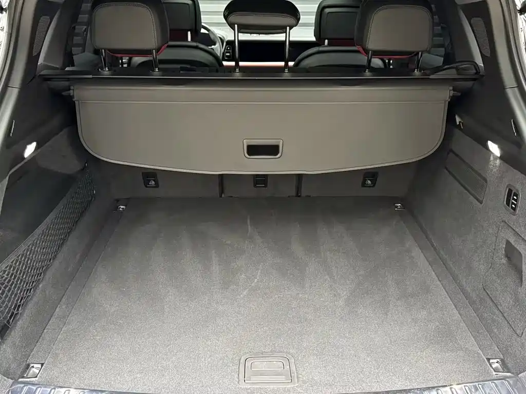 Porsche Cayenne — миниатюра 10