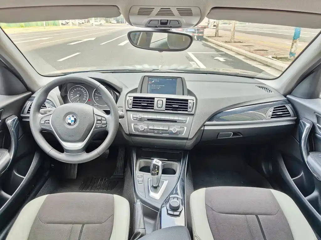 BMW 1 Series (Import) — миниатюра 8