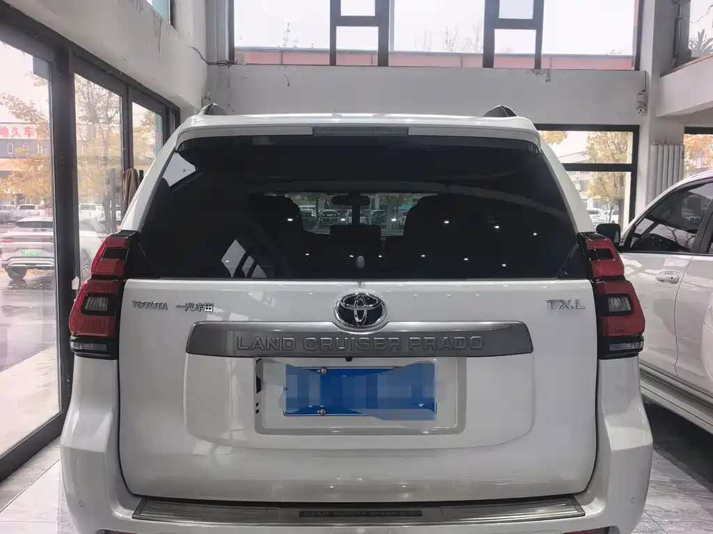 Toyota Prado — миниатюра 8