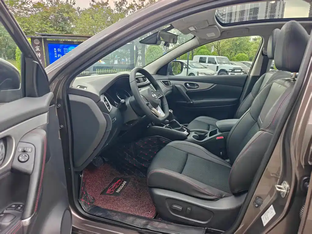 Nissan Qashqai — миниатюра 7