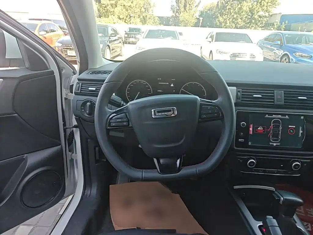 Qoros Qoros 3 — миниатюра 11