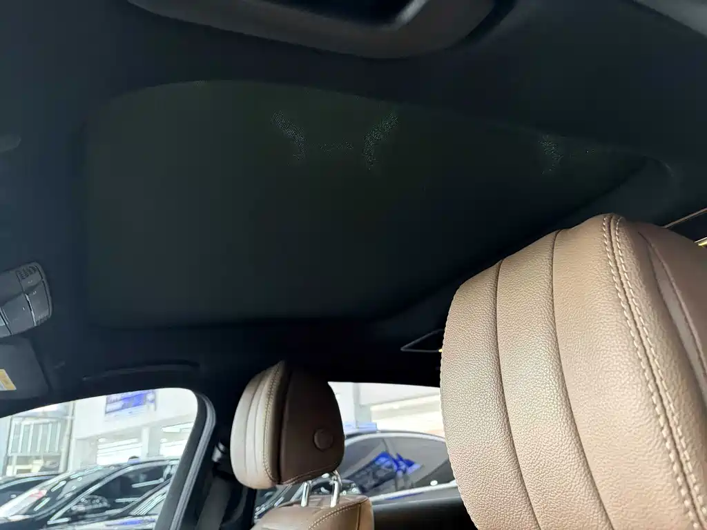 Mercedes-Benz E-Class — миниатюра 4