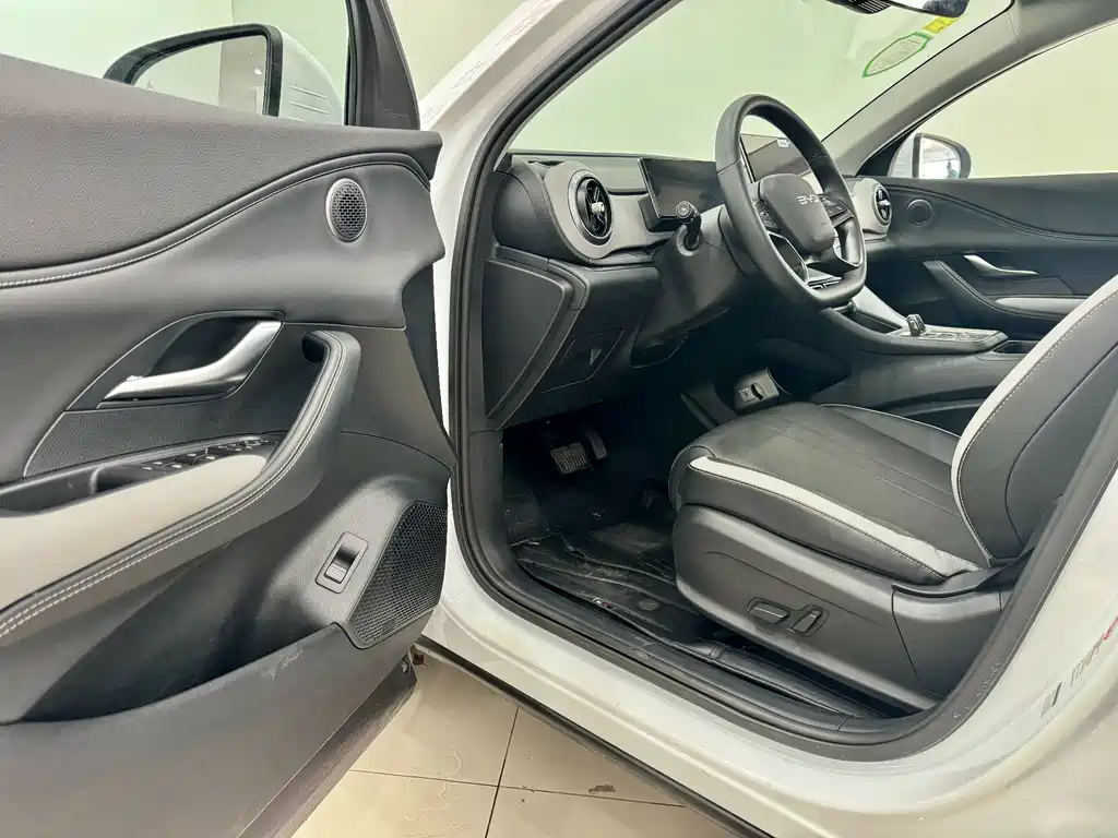 BYD SEA LION 05 DM I